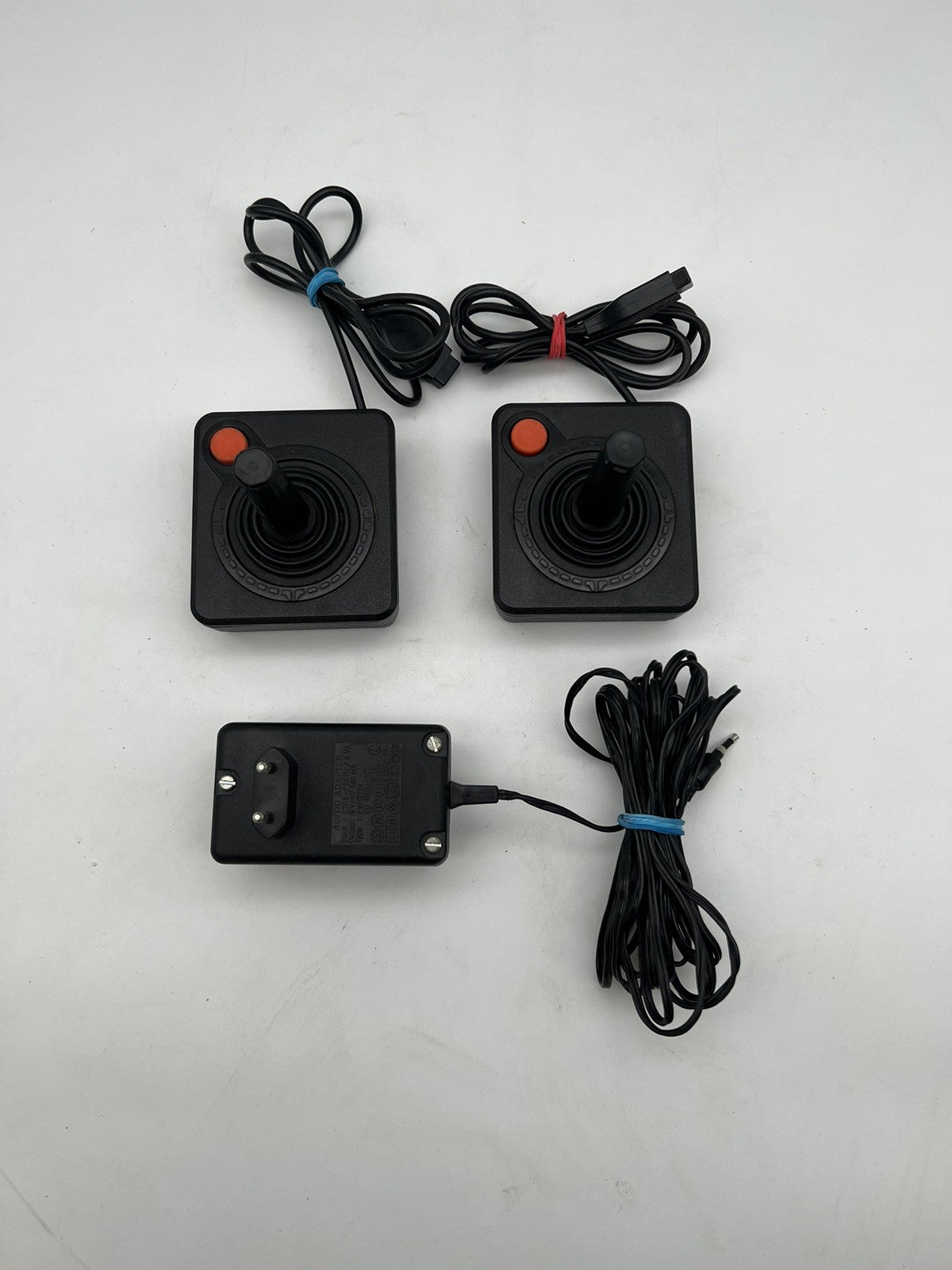 Atari 2600 Video Computer System - PAL - 2 Controller - Schwarz - Konsole