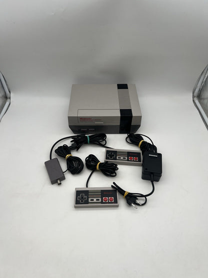 Nintendo NES Konsole - OVP - Alle Kabeln + 2 Controller - Original