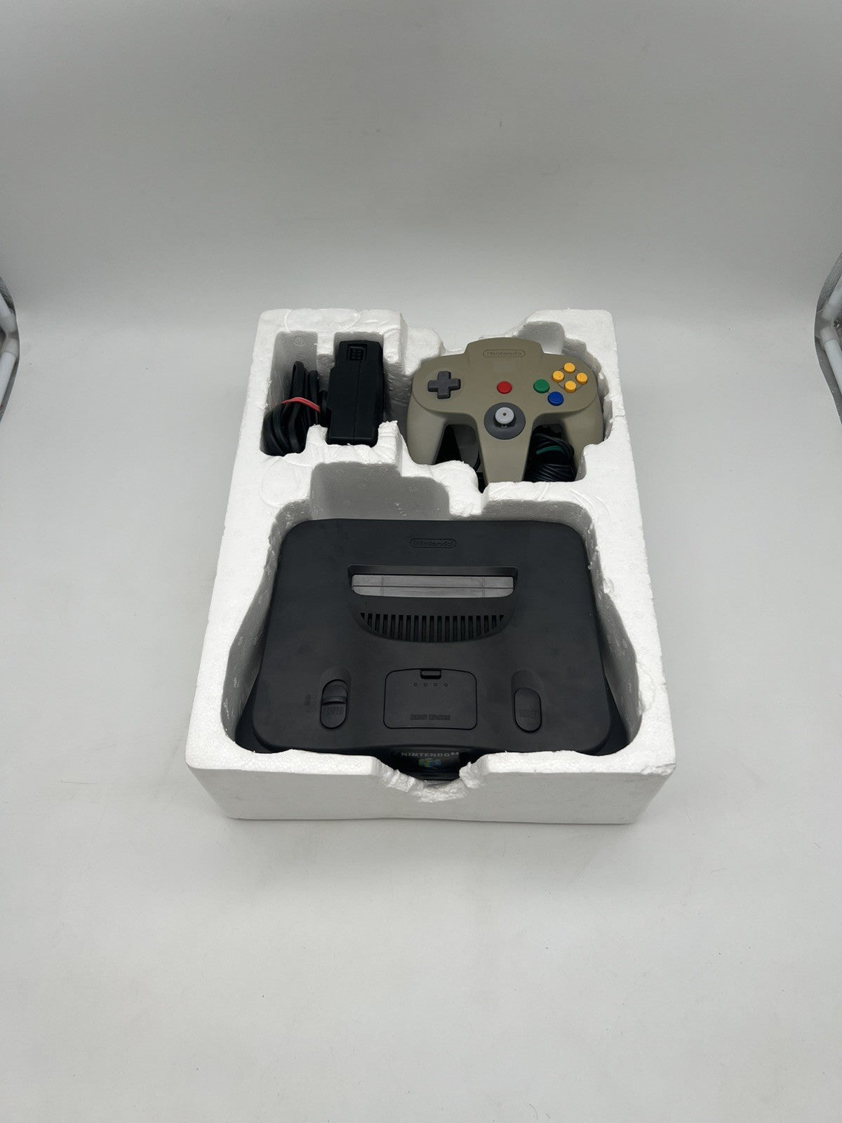 Nintendo 64 Konsole - N64 Schwarz - inkl. Kabel, Controller & OVP