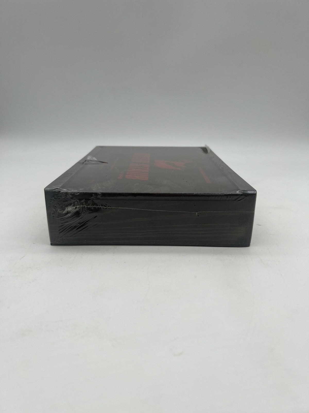 Roter Staub - uncut Limited Collectors Edition - Holzbox - DVD / Blu-ray - Neu